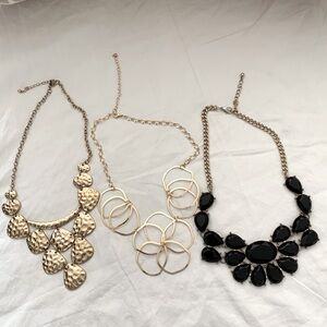 COSTUME JEWELRY NECKLACES